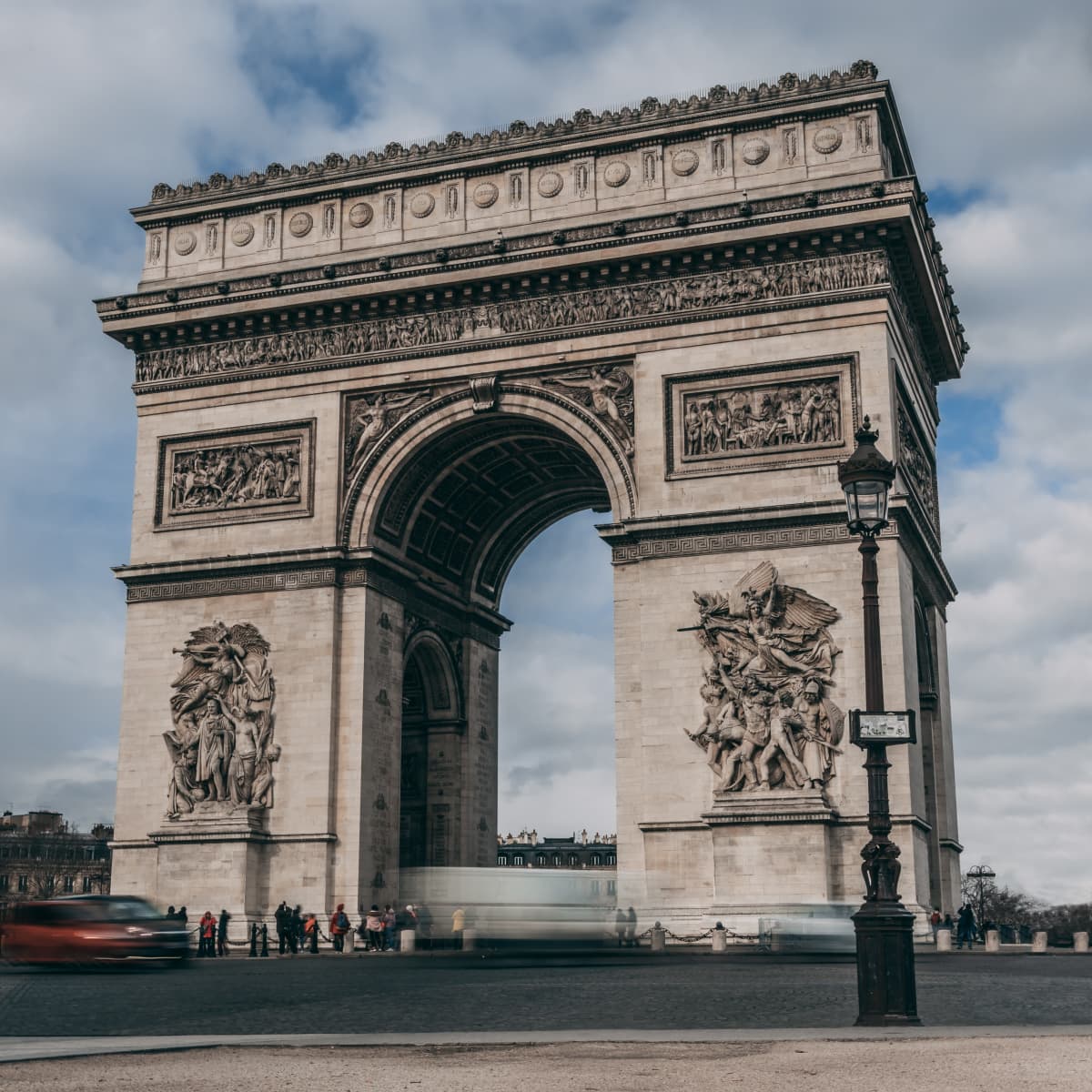 Bij Kerel spuiten Exploring the Arc de Triomphe & Spokes of the Champs Elysees - WanderWisdom