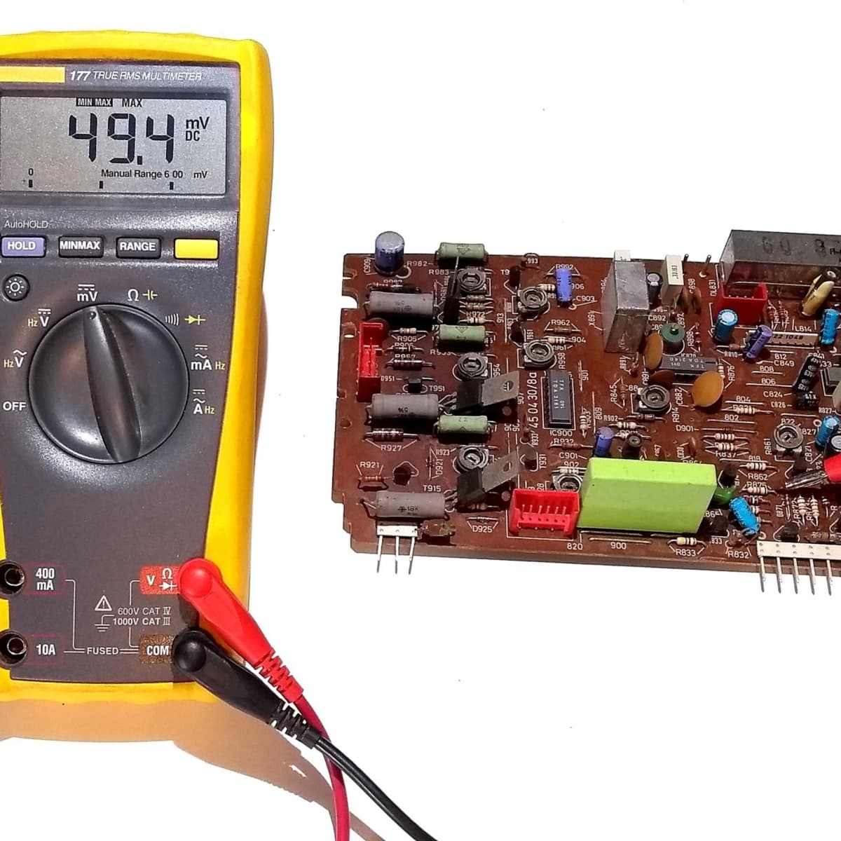 How to Use a Multimeter to Measure Voltage, Current and Resistance -  Dengarden