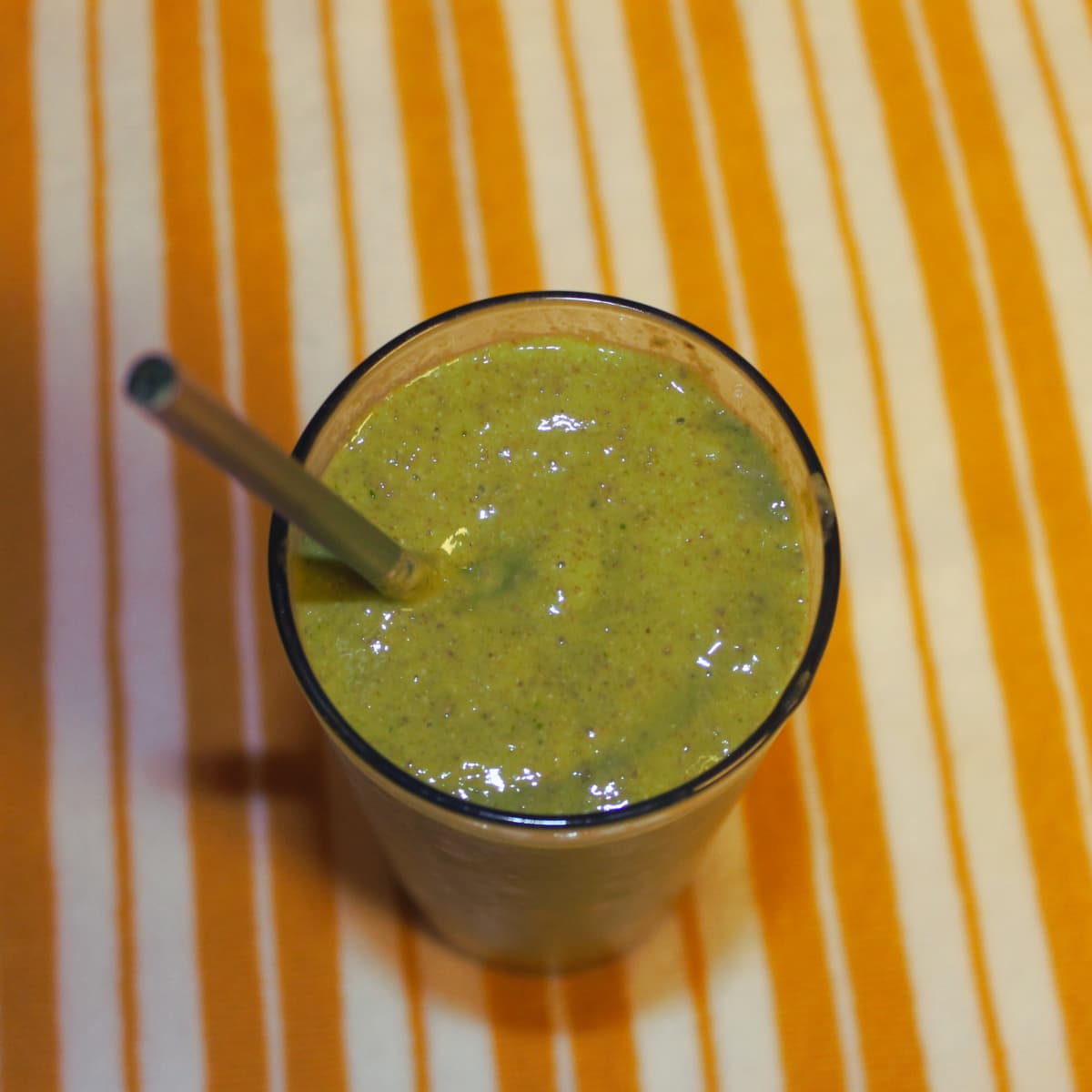 Heavenly Green Smoothie With Spinach, Banana, and Mango - Delishably