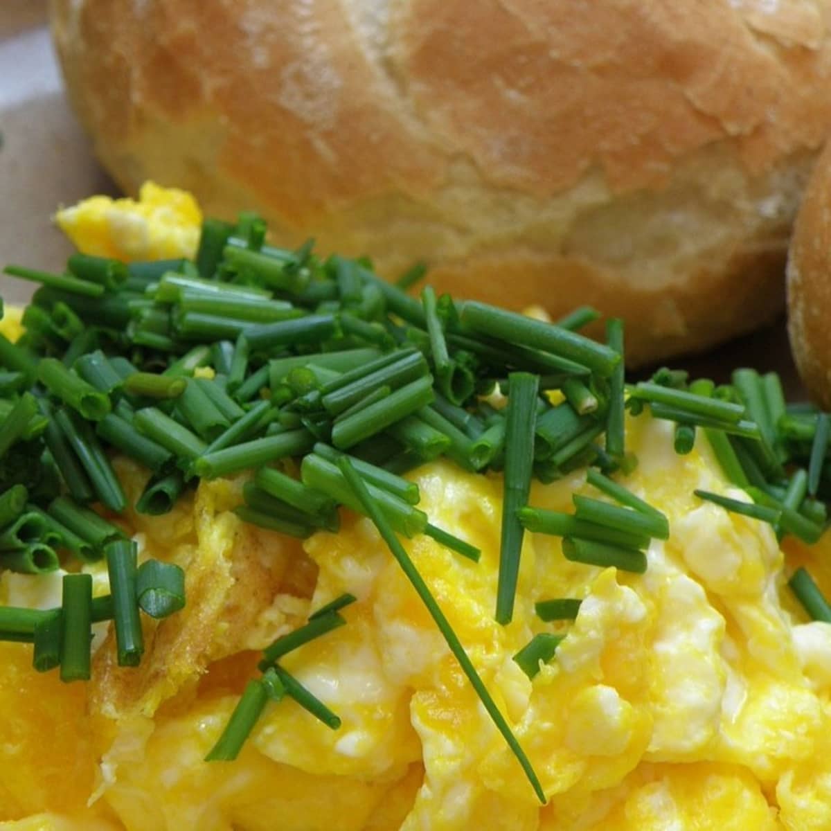 Get Fluffy Scrambled Eggs by Mixing Them in a Blender - First For Women