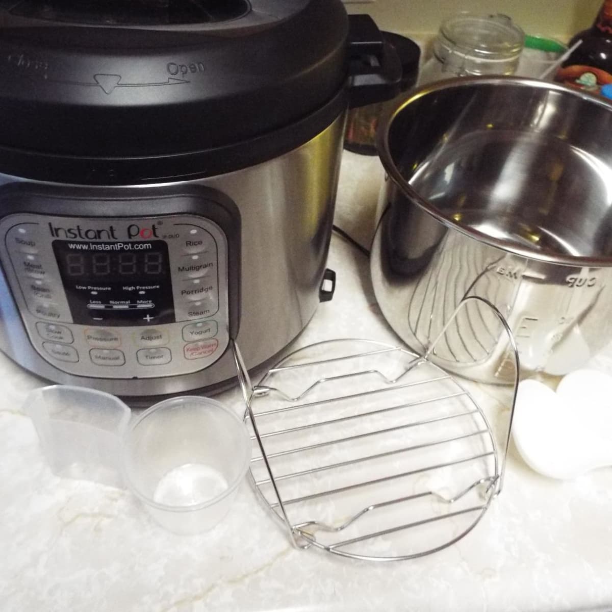 A Deep Dive Into the Instant Pot Duo 7-in-1 Electric Pressure Cooker -  Delishably
