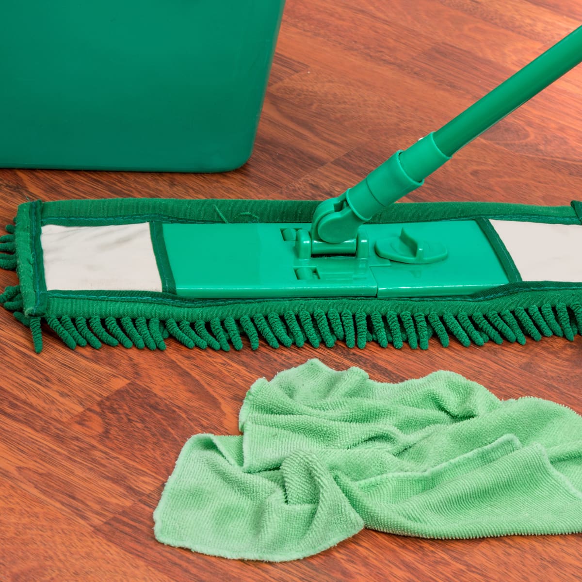 Diy Laminate Floor Cleaner Simple Home Ings Dengarden