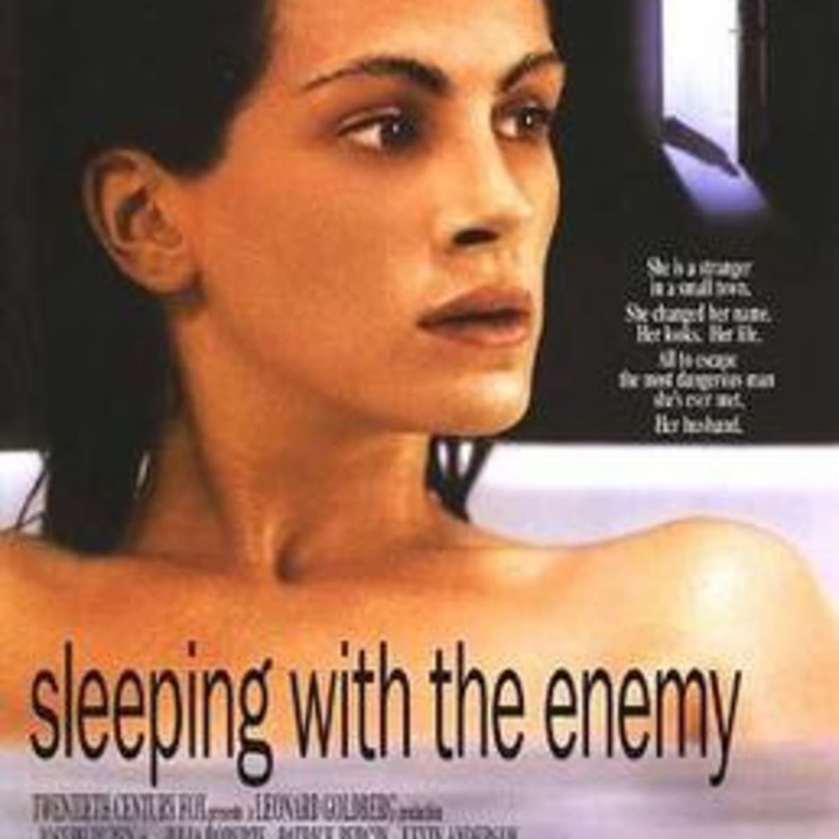 4 Reasons“ Sleeping With The Enemy” Stands Unique in Julia Roberts'  Filmography - HubPages