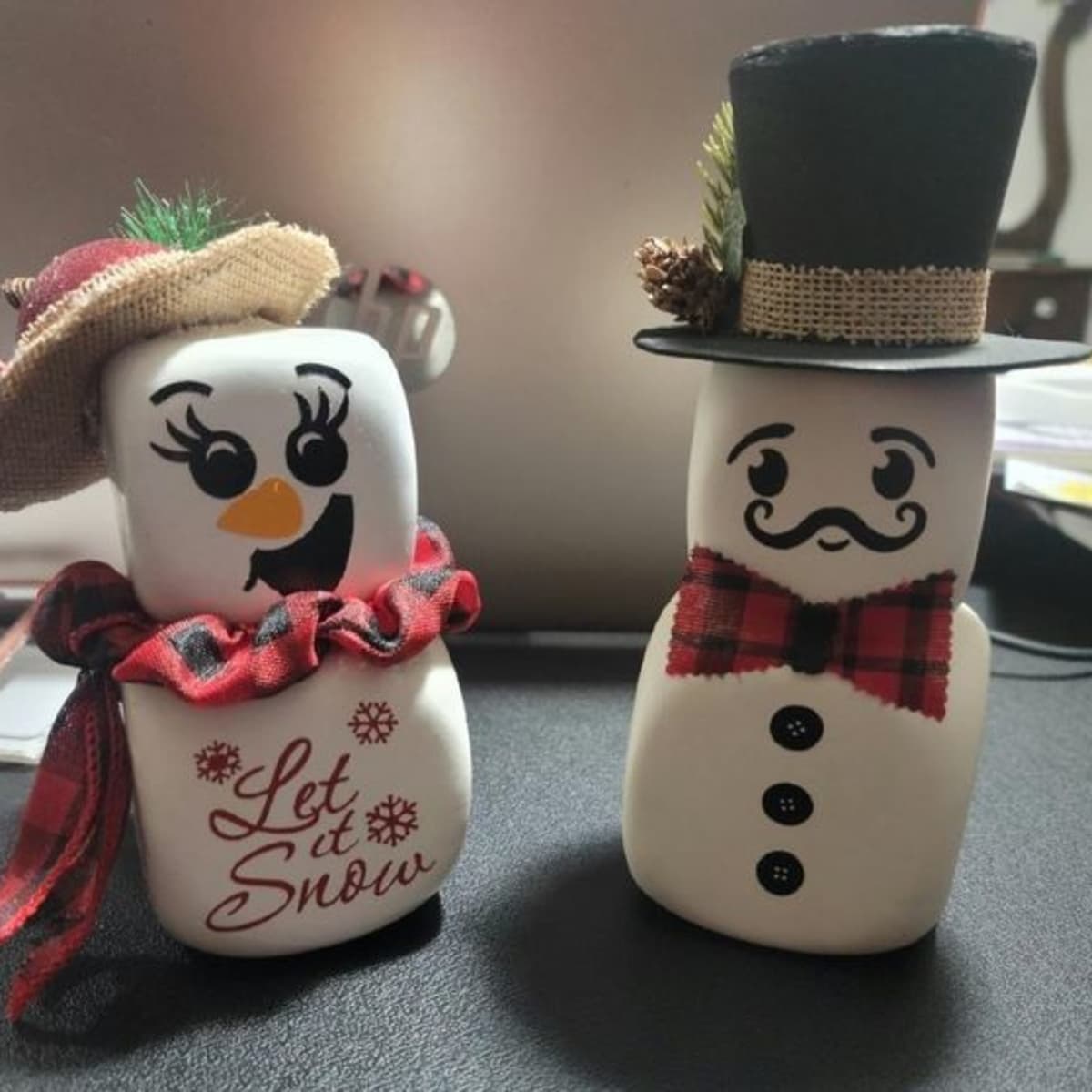 How to Make Dollar Tree Salt Shaker Snowmen 