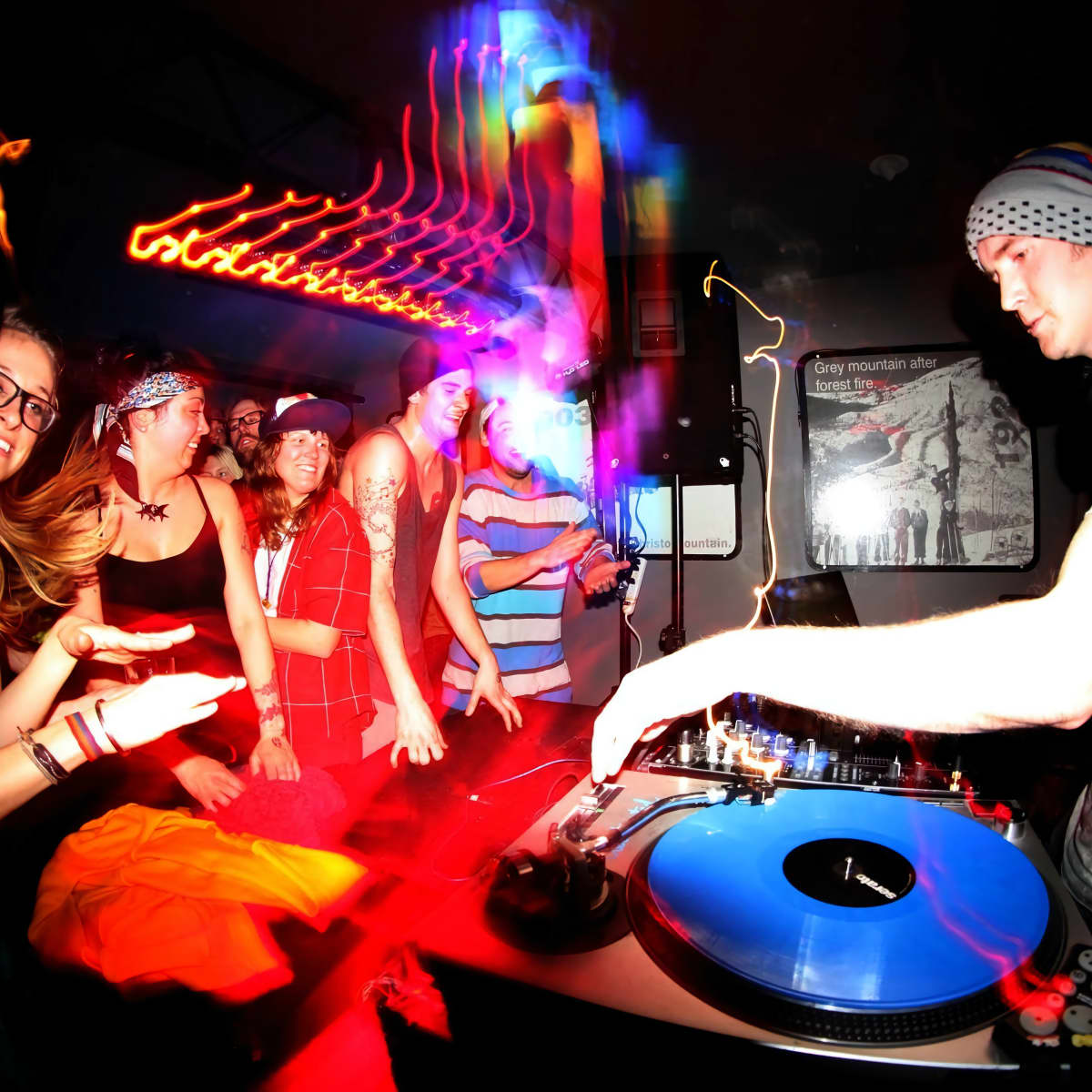Stream 90's Techno & Rave Party - DIY Dance Floor - 18.08.2023 by DJ Spyke!