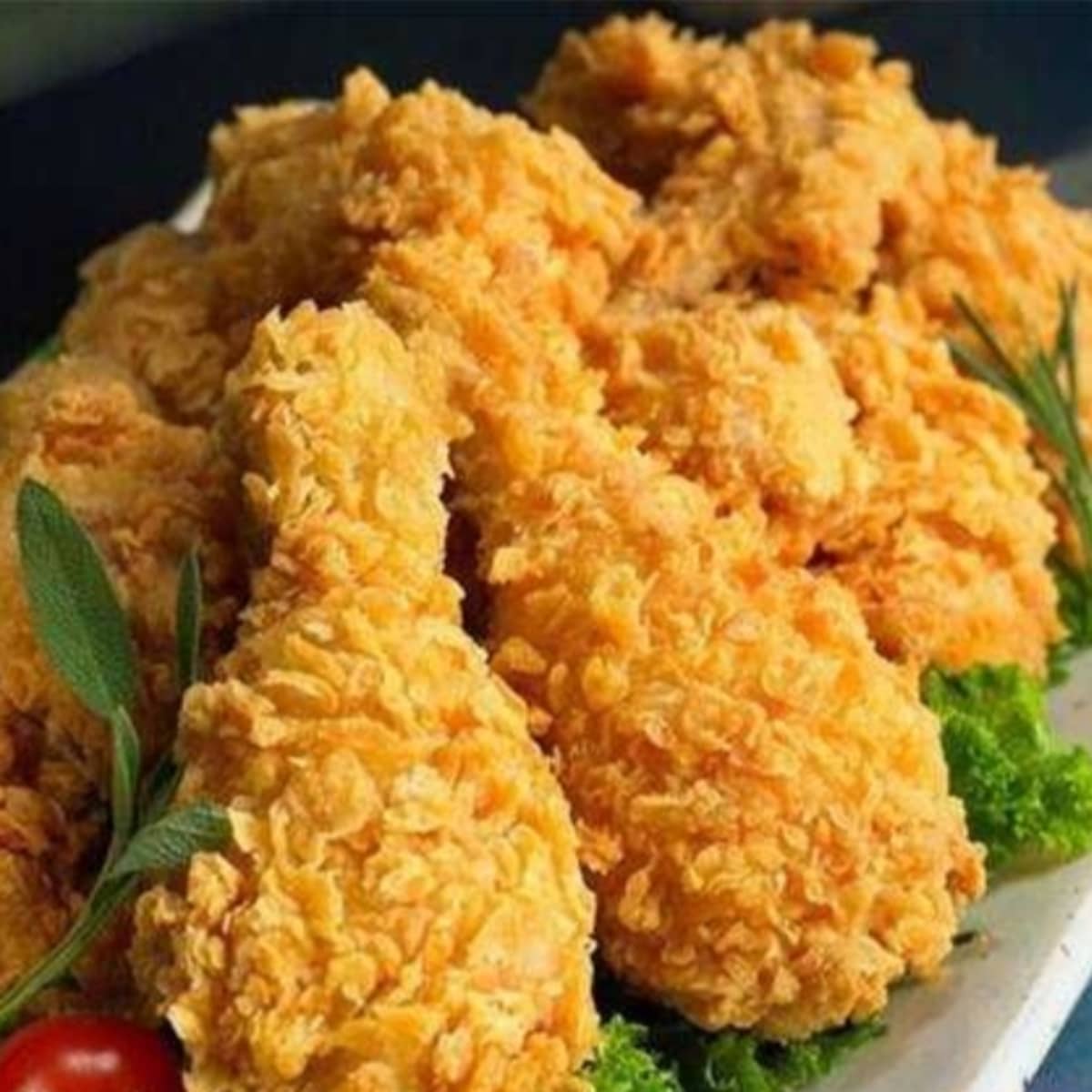 KFC Style Crispy Fried Chicken With White Garlic Sauce Recipe. - HubPages