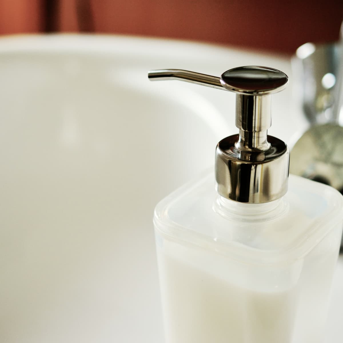 DIY Moisturizing Hand Soap