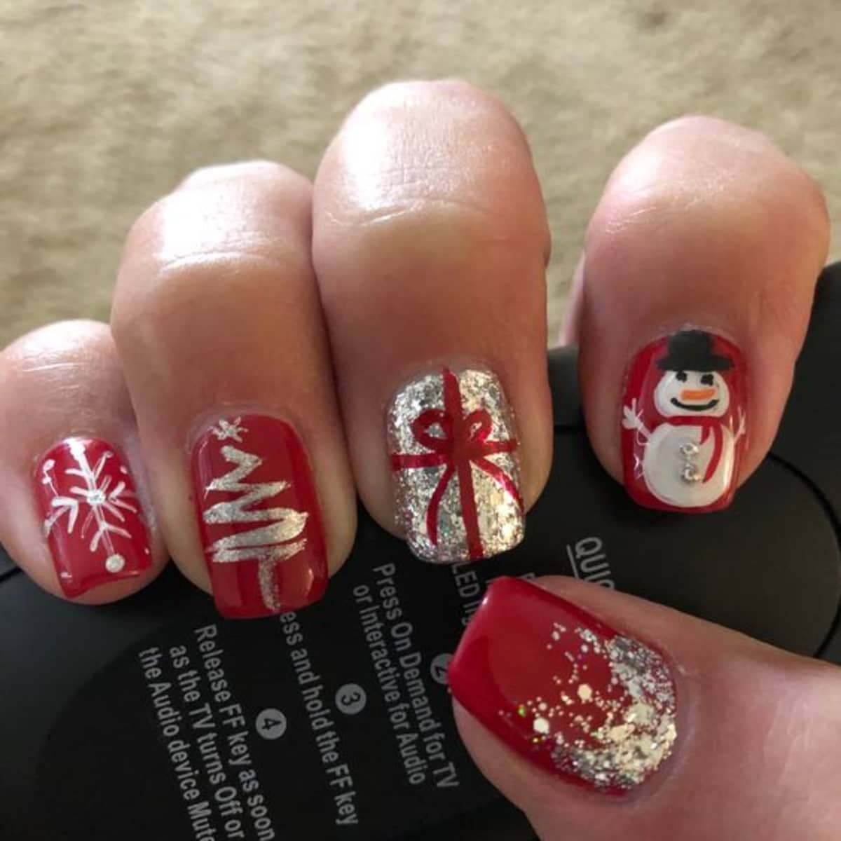 Festive Christmas Nail Art Ideas : RED Christmas Nail Design