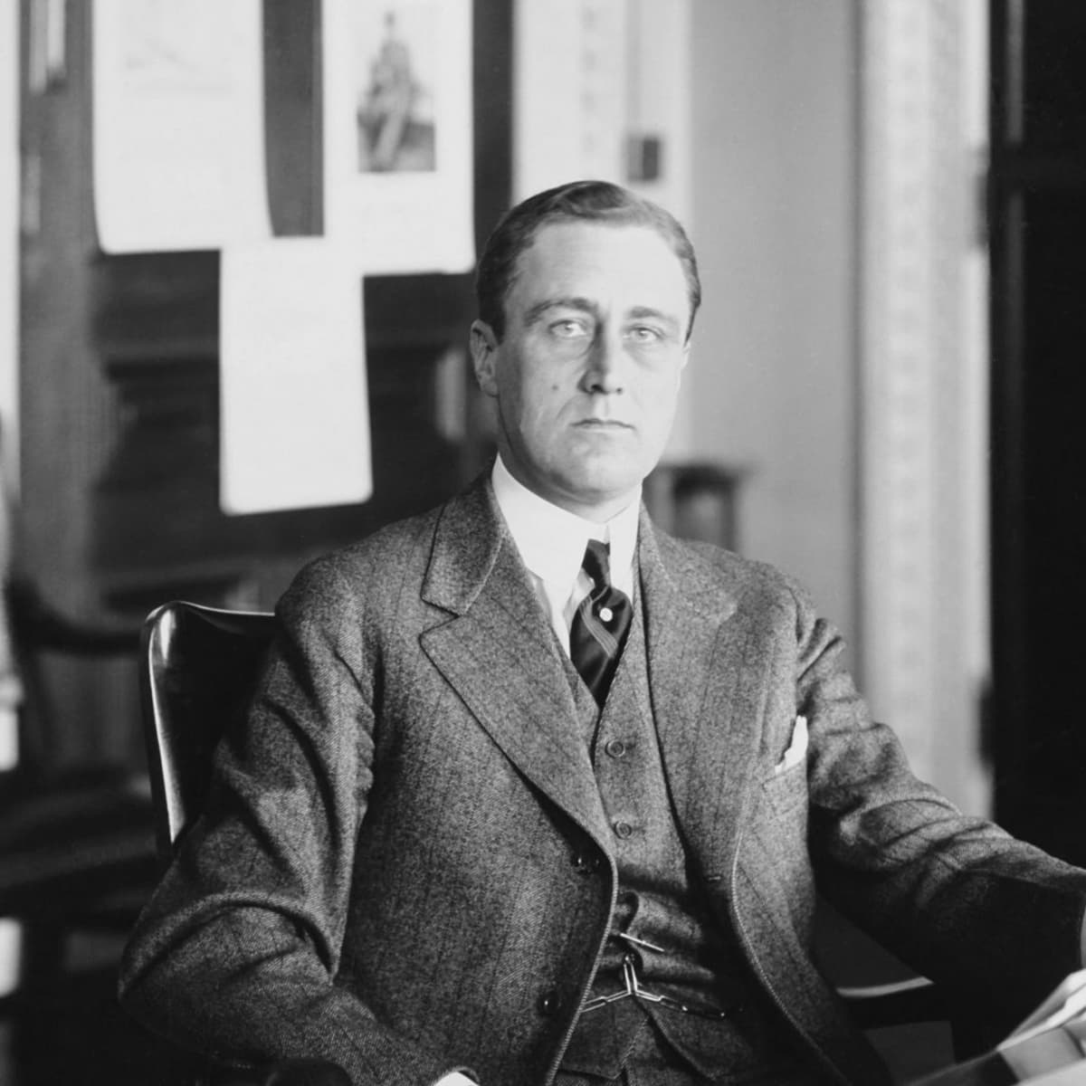 Franklin D. Roosevelt, Accomplishments, New Deal, Great Depression, World  War II, & Death