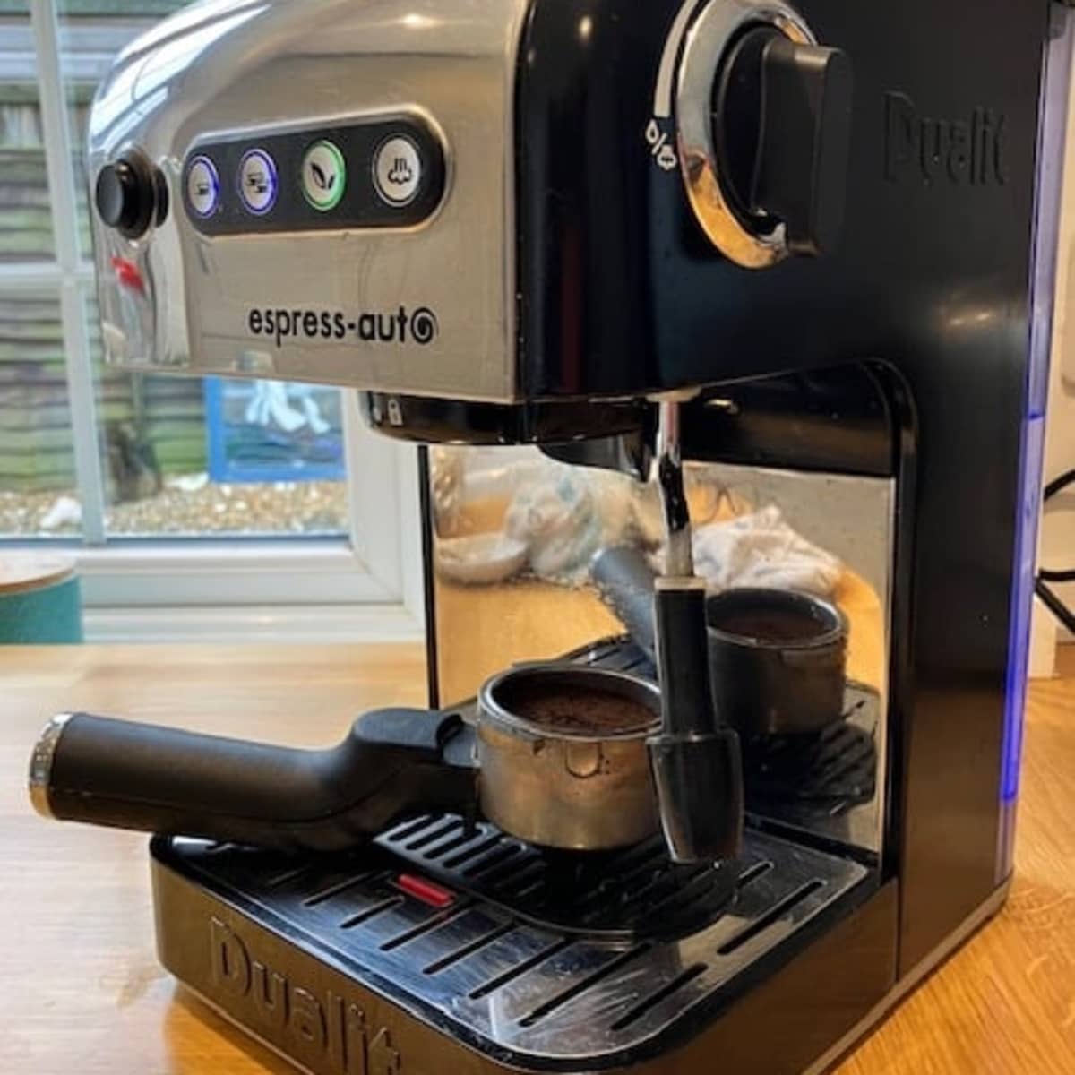 Review of the Braun MultiServe Coffee Machine - Delishably