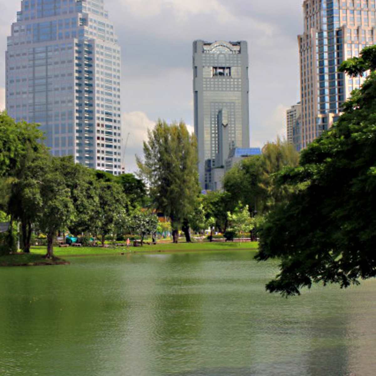 Thailand Pages A Guide To Lumpini Park Bangkok Wanderwisdom Travel