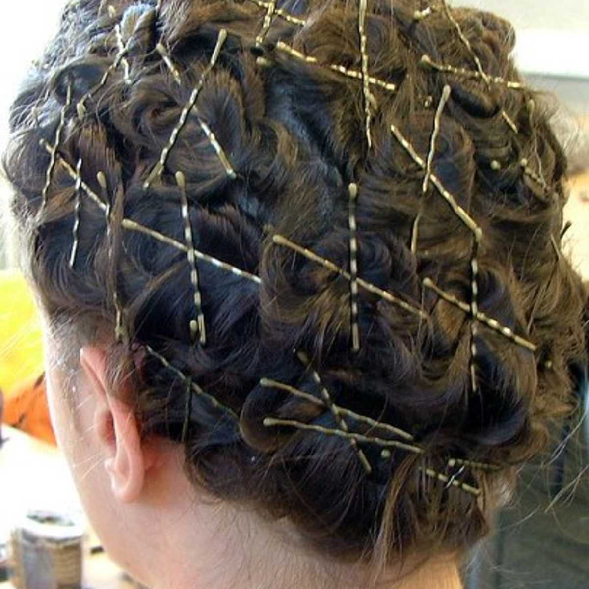 different ways to curl your hair with a straightener