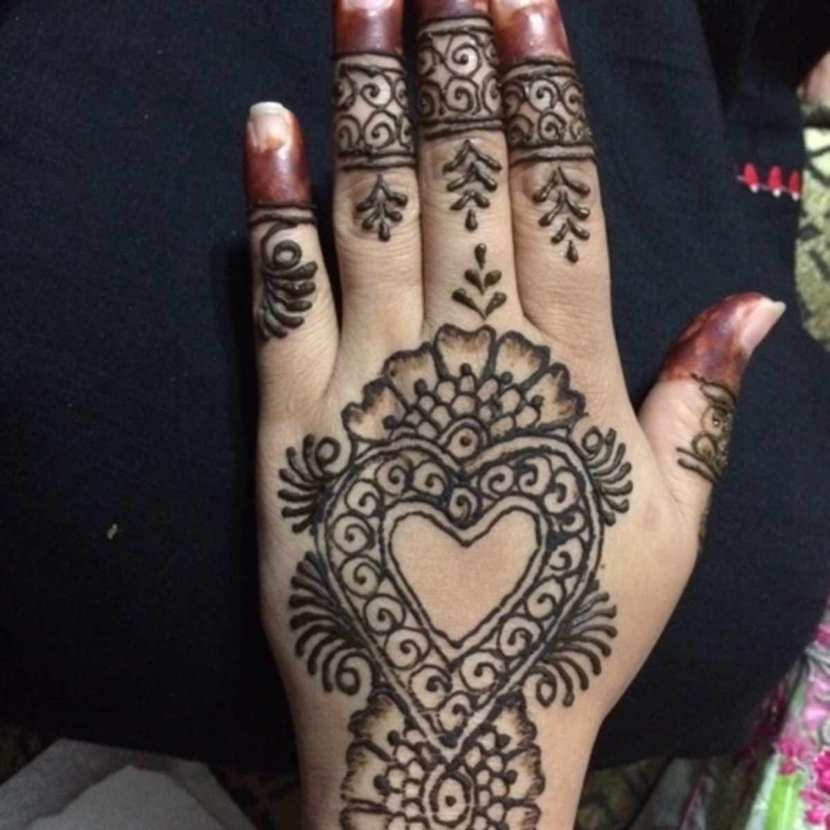 How To Apply And Store Henna Bellatory Fashion And Beauty