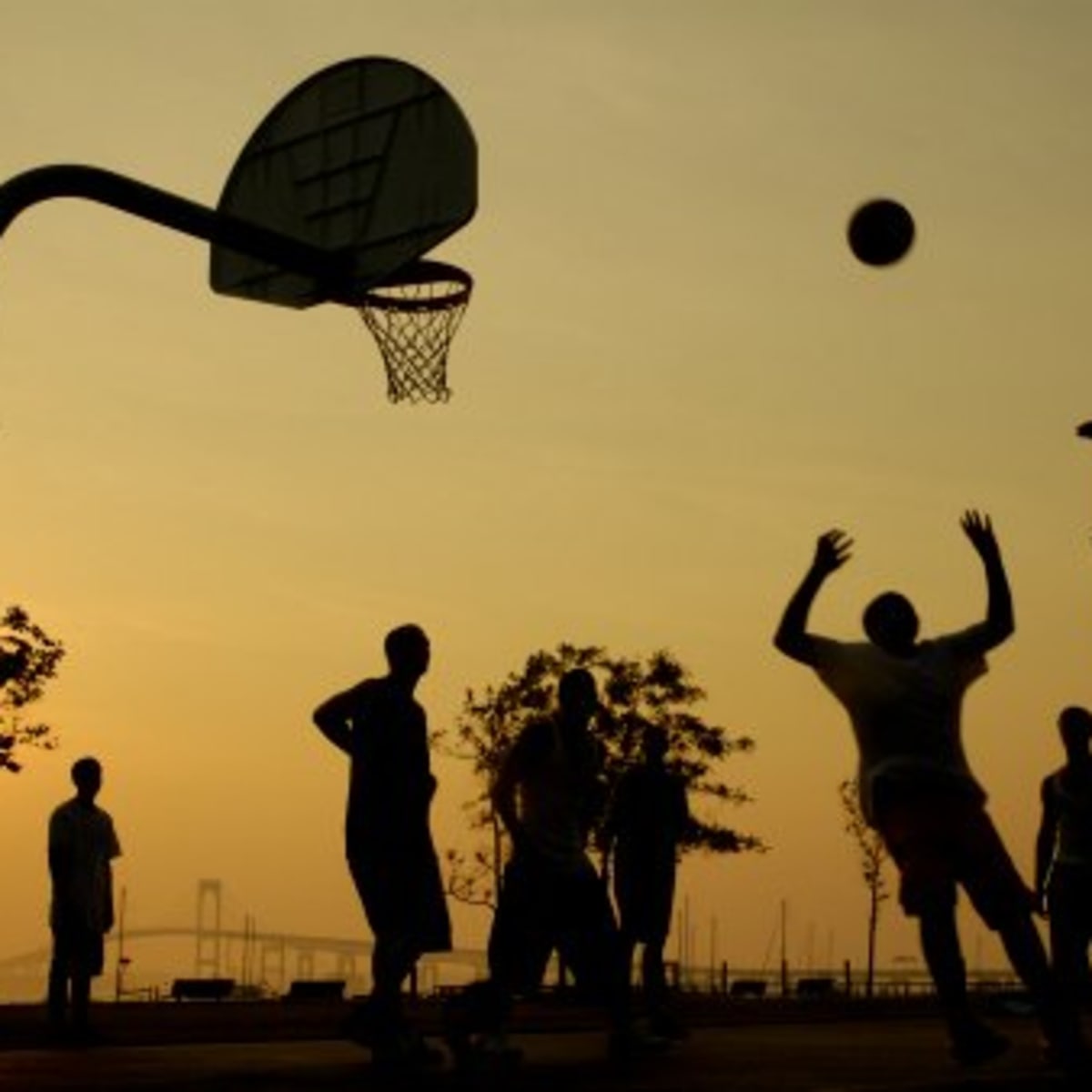 how to play basketball game