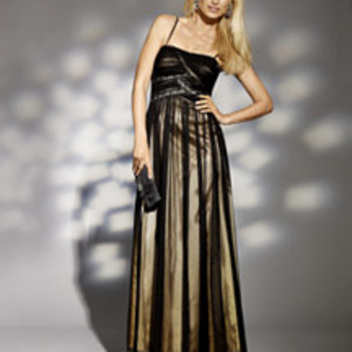 2010s prom dresses I Know Dresses: 2010 The bodice is fitted and supportive 2010s Prom Dress Inspiration |