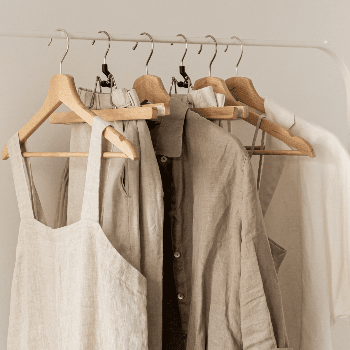 How to Wash Clothes: Make Whites White, and Colors Bright! - Dengarden
