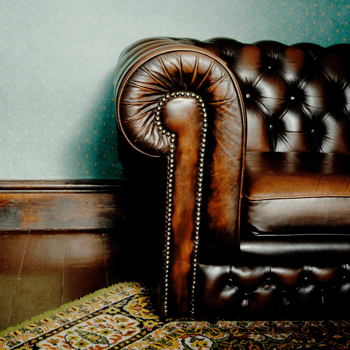 How to Paint Leather Furniture Properly & Effectively
