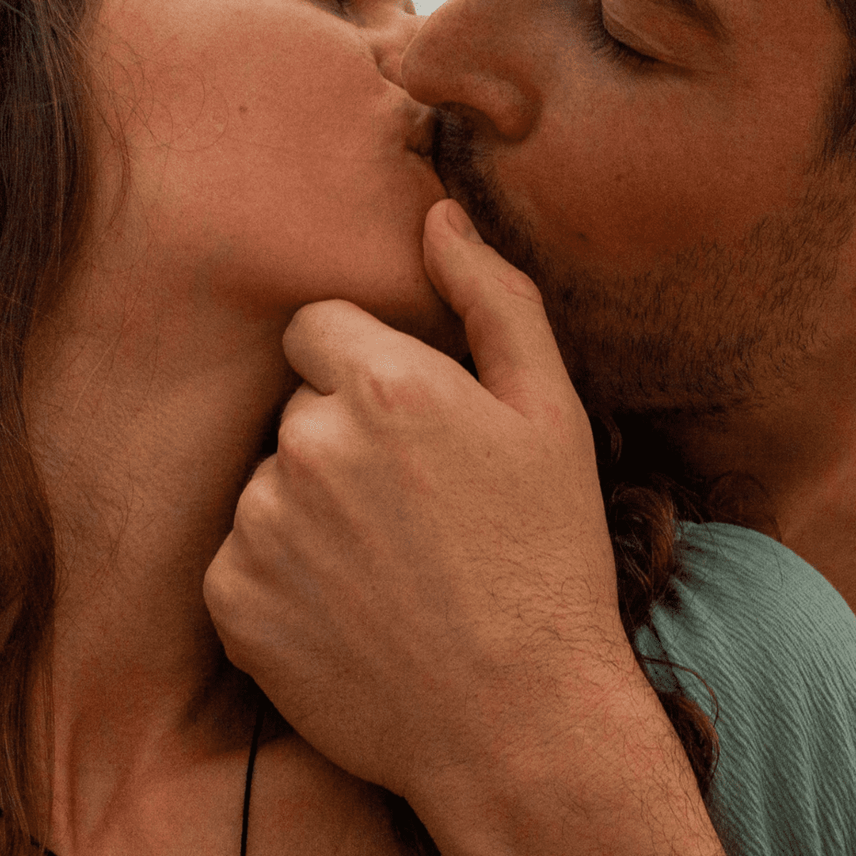 Why Do We Kiss With Tongues? The Science and Psychology of French Kissing image