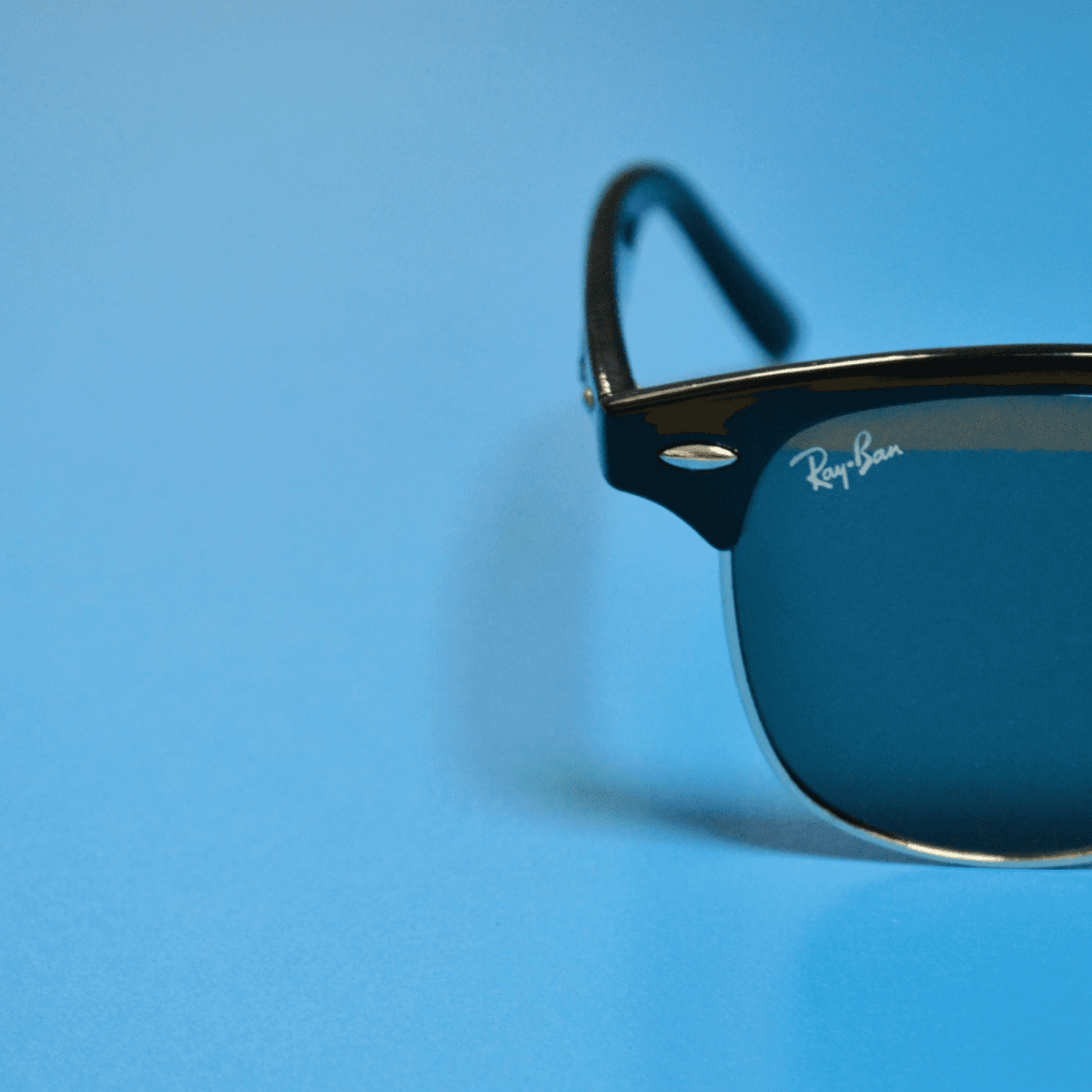 How to Remove a Scratch from Ray-ban Sunglasses?