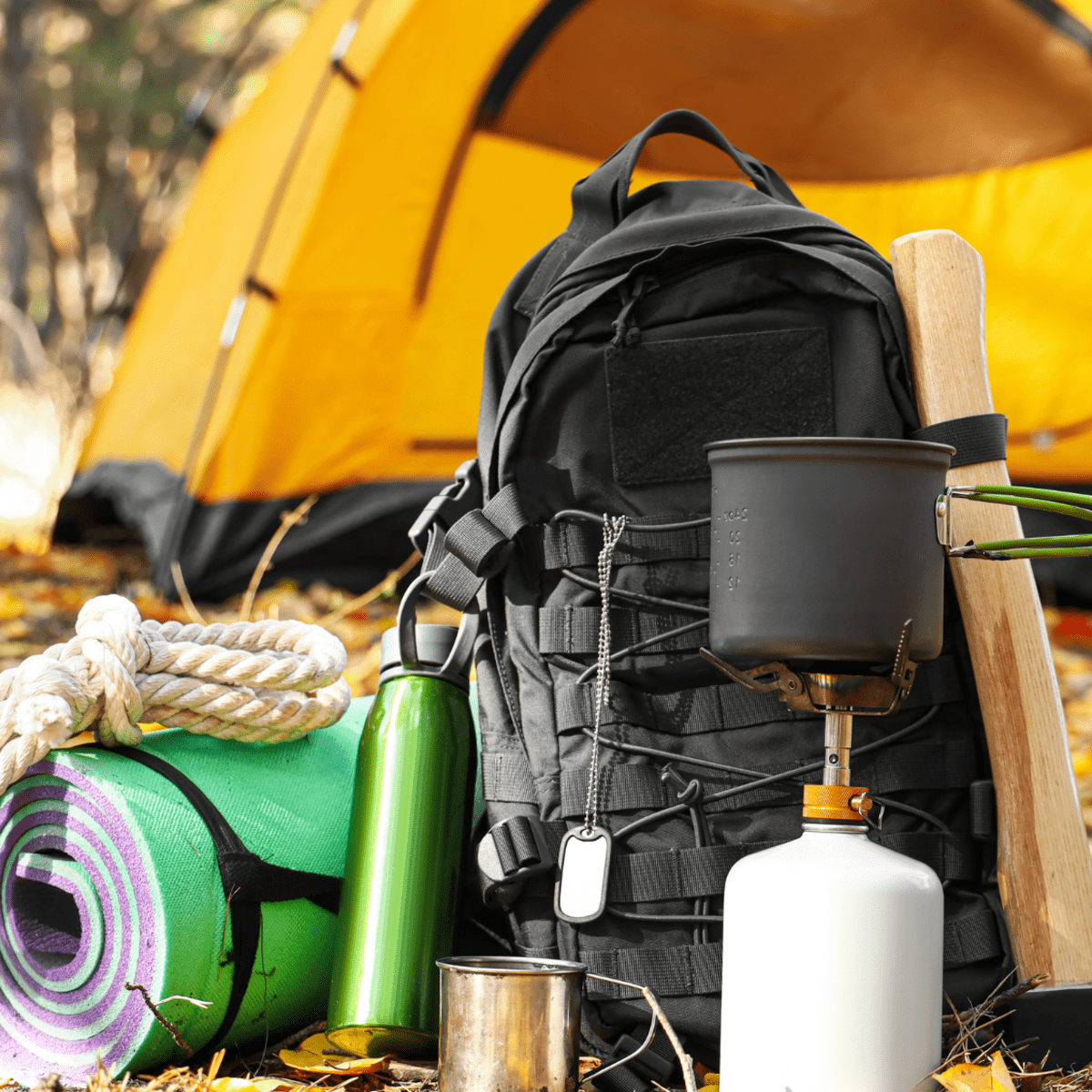 https://images.saymedia-content.com/.image/ar_1:1%2Cc_fill%2Ccs_srgb%2Cq_auto:eco%2Cw_1200/MTk5NjM5MTAwMTU0NzE3Mjg3/camping-checklist-a-beginners-guide.png