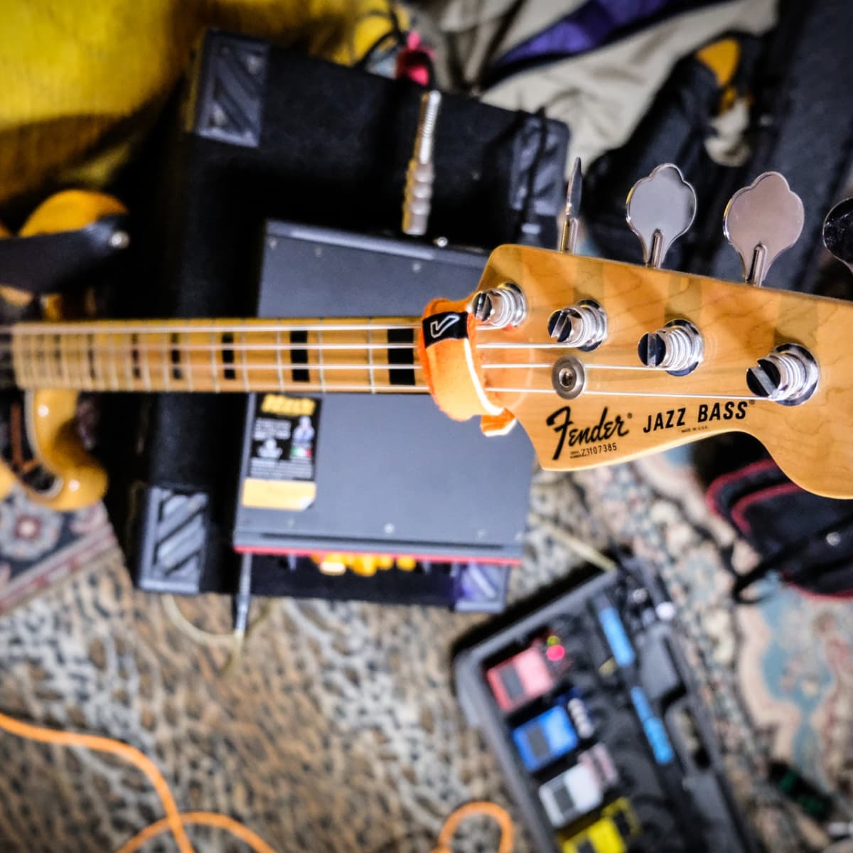 Review of the Mexican Fender Standard Jazz Bass - Spinditty