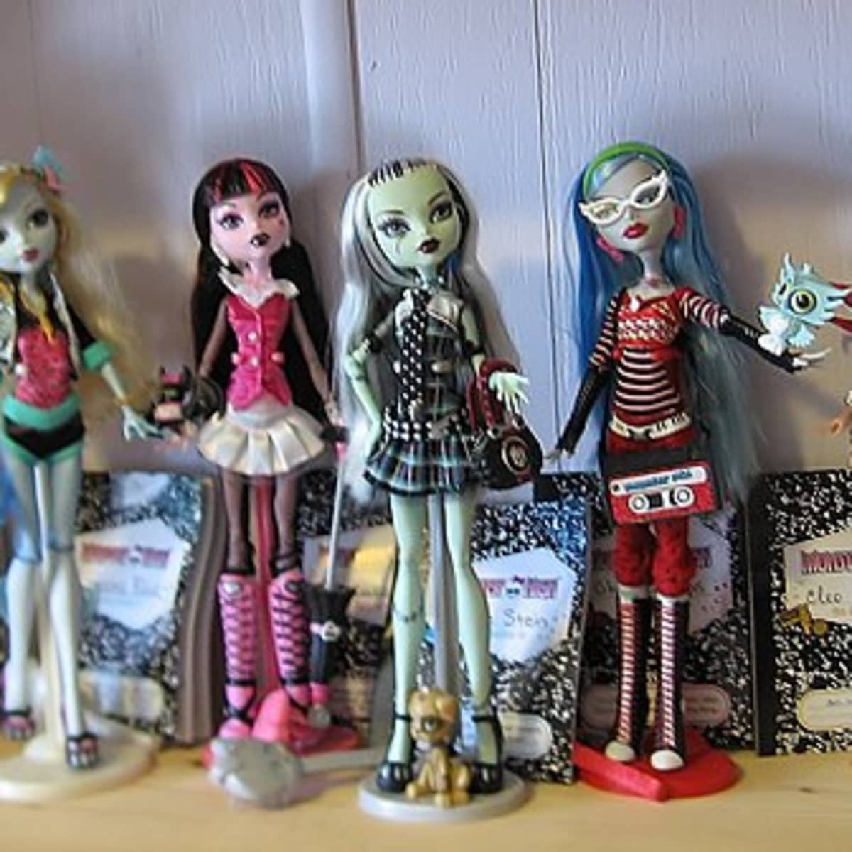 Monster High Dolls Lot of 10 very Clean Mattel Rare HTF figures Toys