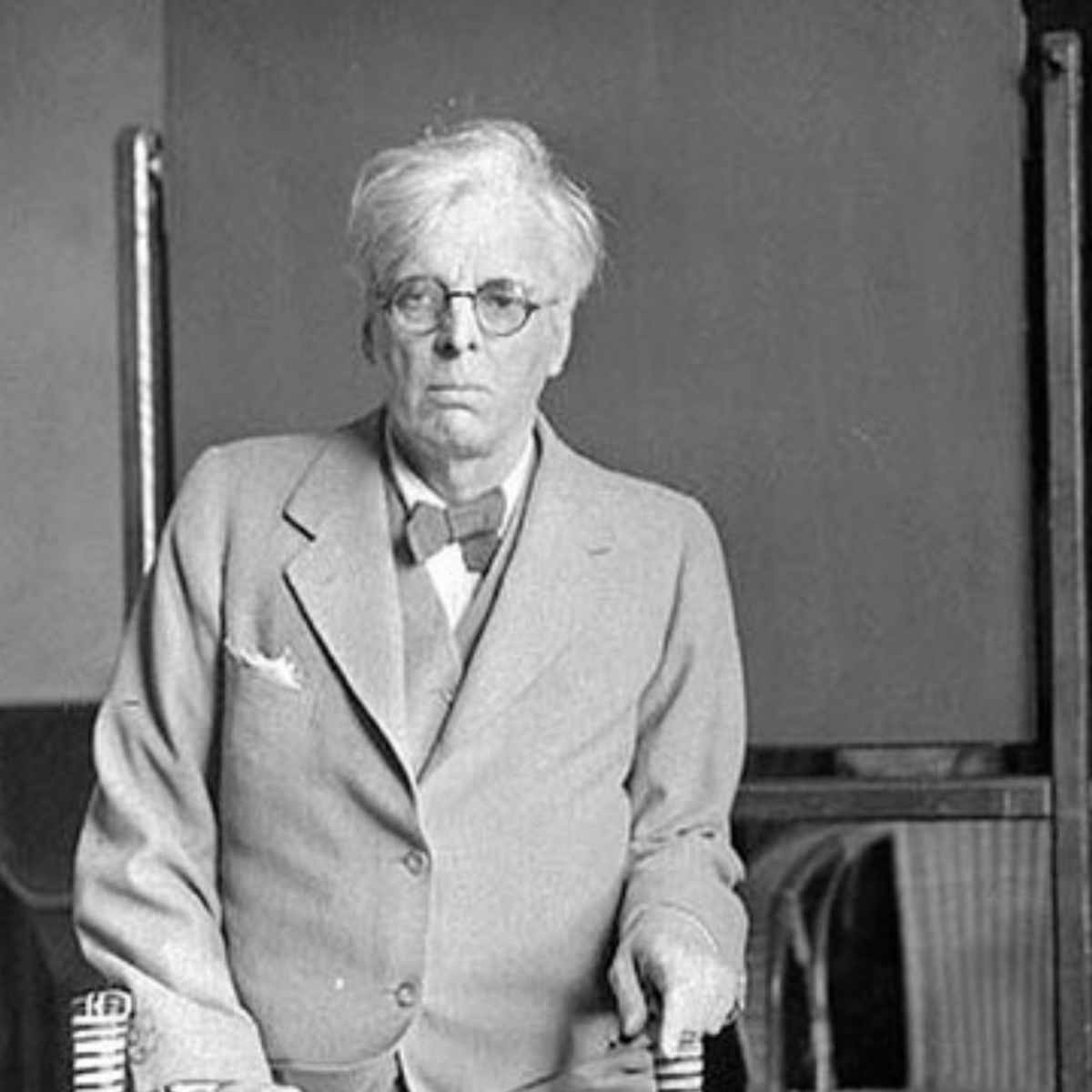 Leda And The Swan By William Butler Yeats Poetry Foundation Deals