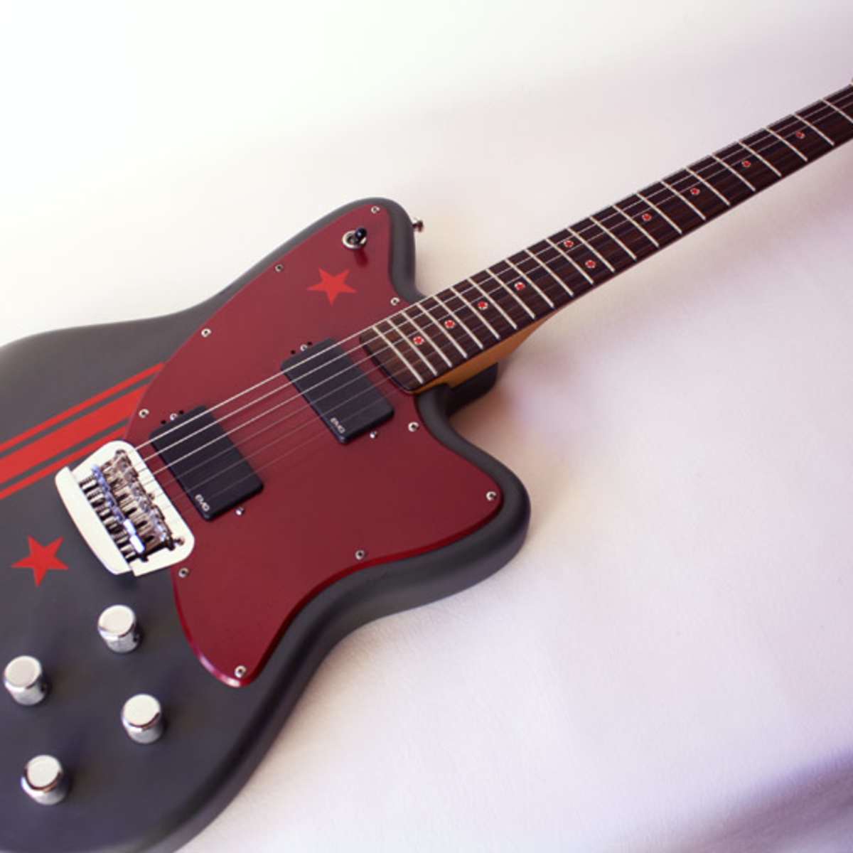 the-fender-toronado-guitars.jpg