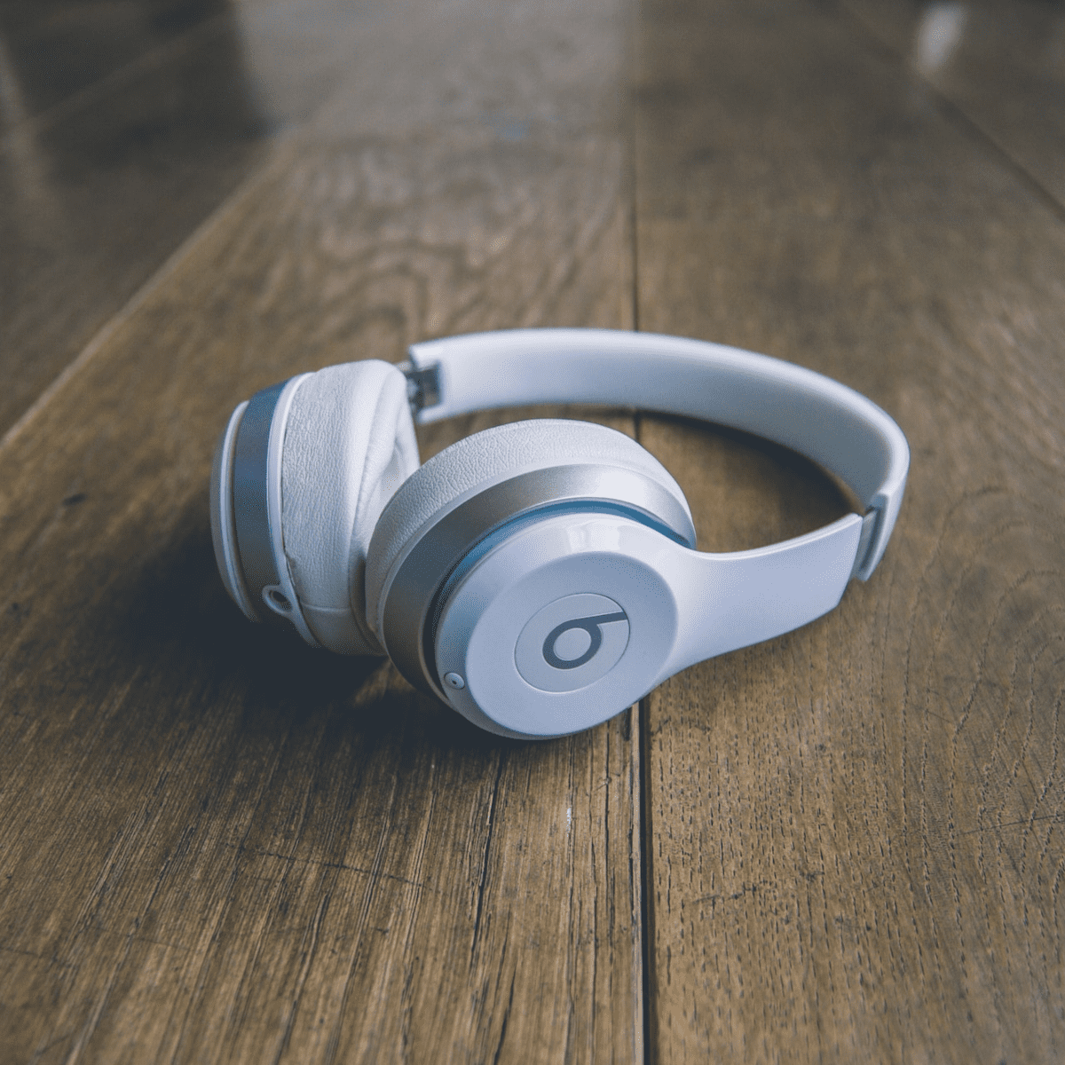 Best songs best sale for good headphones