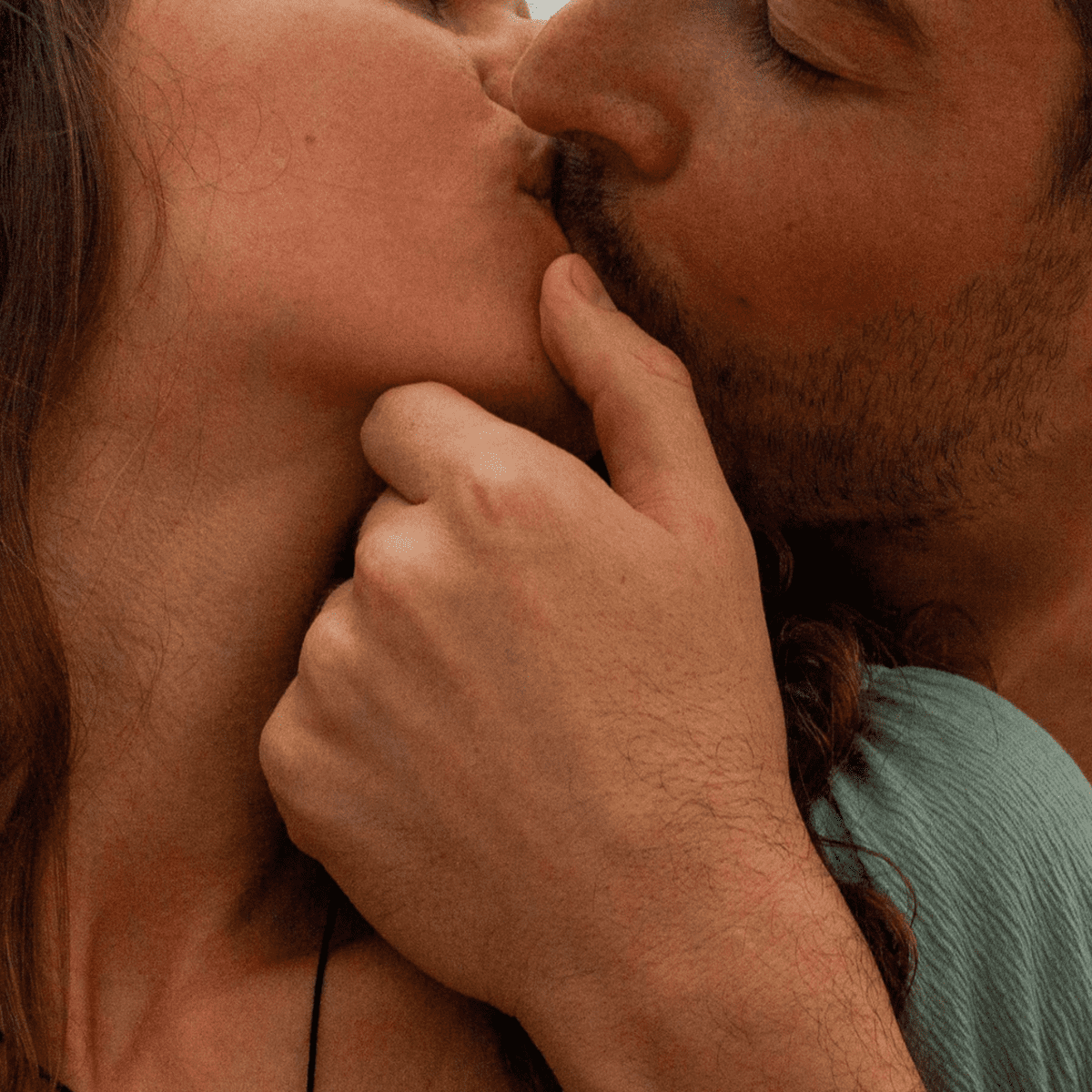 Why Do We Kiss With Tongues? The Science and Psychology of French