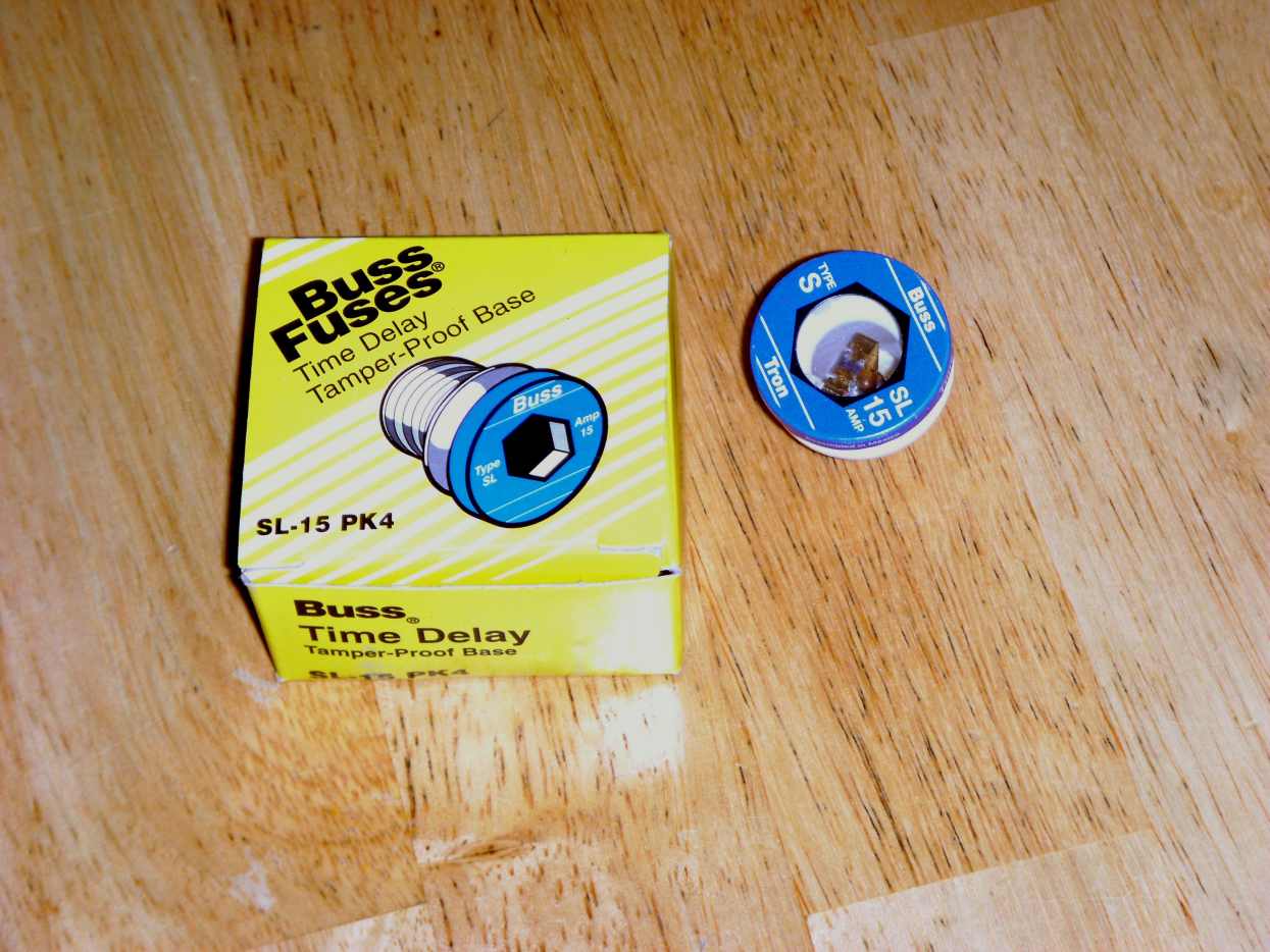 How to Replace a Fuse in a Fuse Box Dengarden