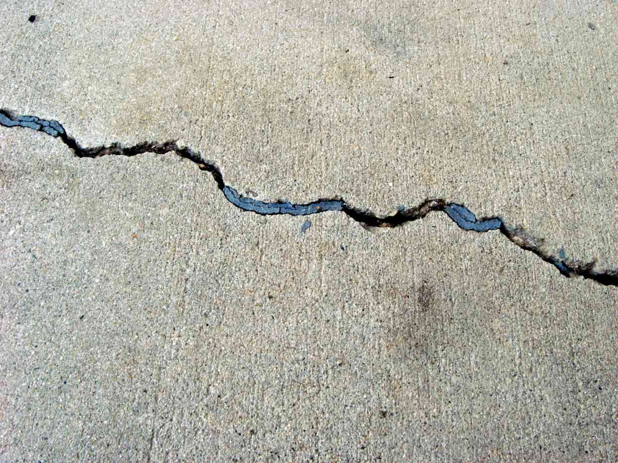 How to Repair Concrete Driveway Cracks Dengarden