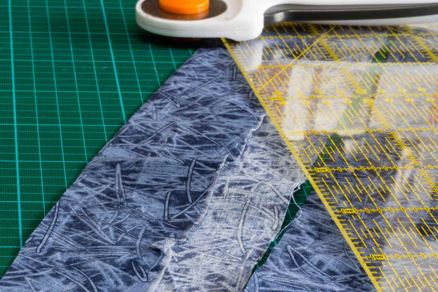 6-Step Cross Stitch Pillow - FeltMagnet