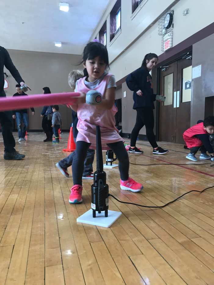 How to Teach Young Children to Hit a Baseball HowTheyPlay