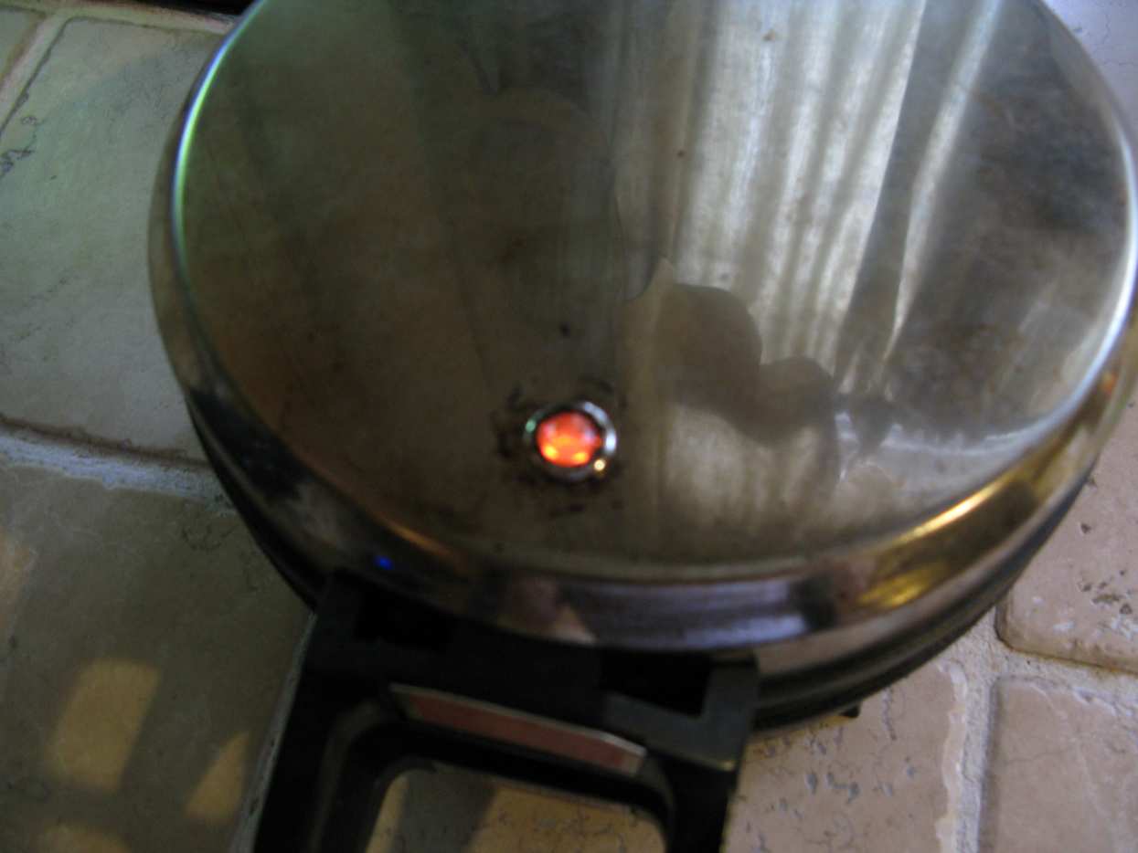 Review of the Disney Classic Mickey Waffle Maker Delishably