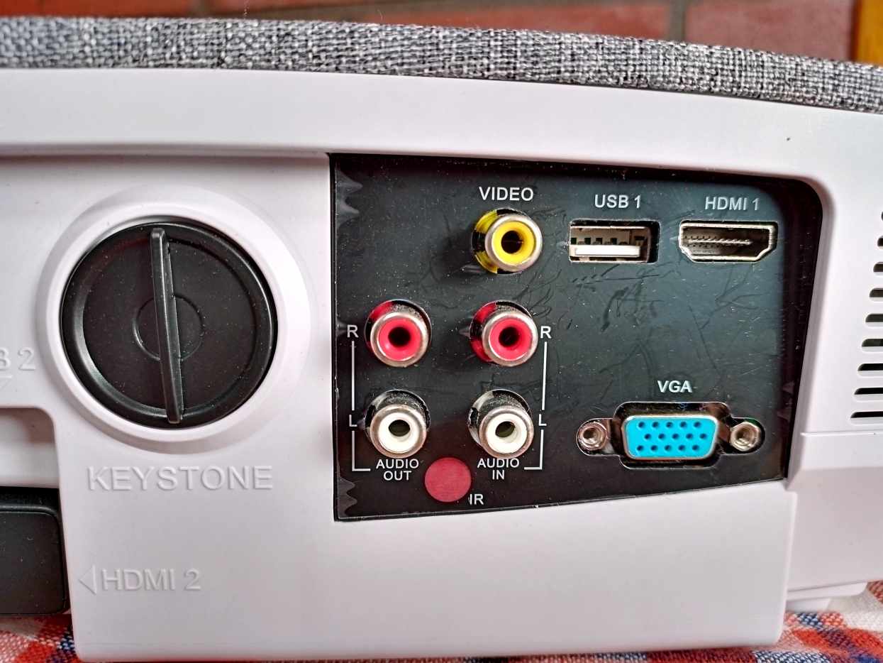 Review of the Onn 720p HD Projector HubPages