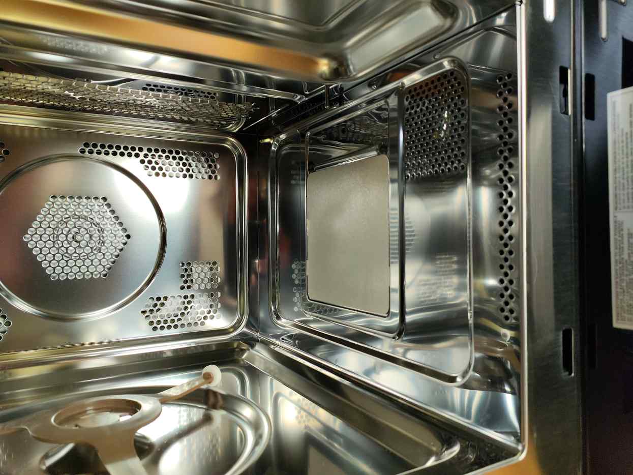 Review of the Toshiba 7in1 Premium Microwave With Air Fryer Dengarden