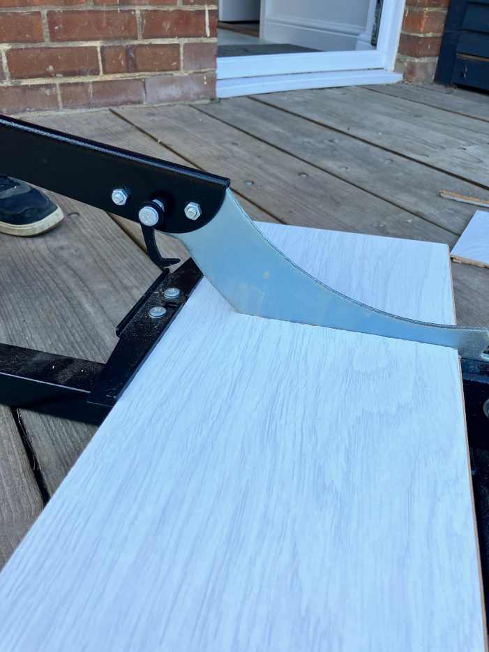 The Easy Way to Cut Laminate Flooring to Length Dengarden