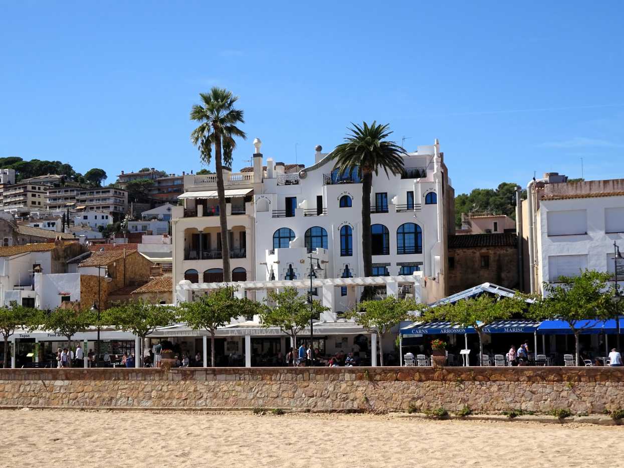 Top 10 Features of Casa Sans, Tossa de Mar, Spain - WanderWisdom