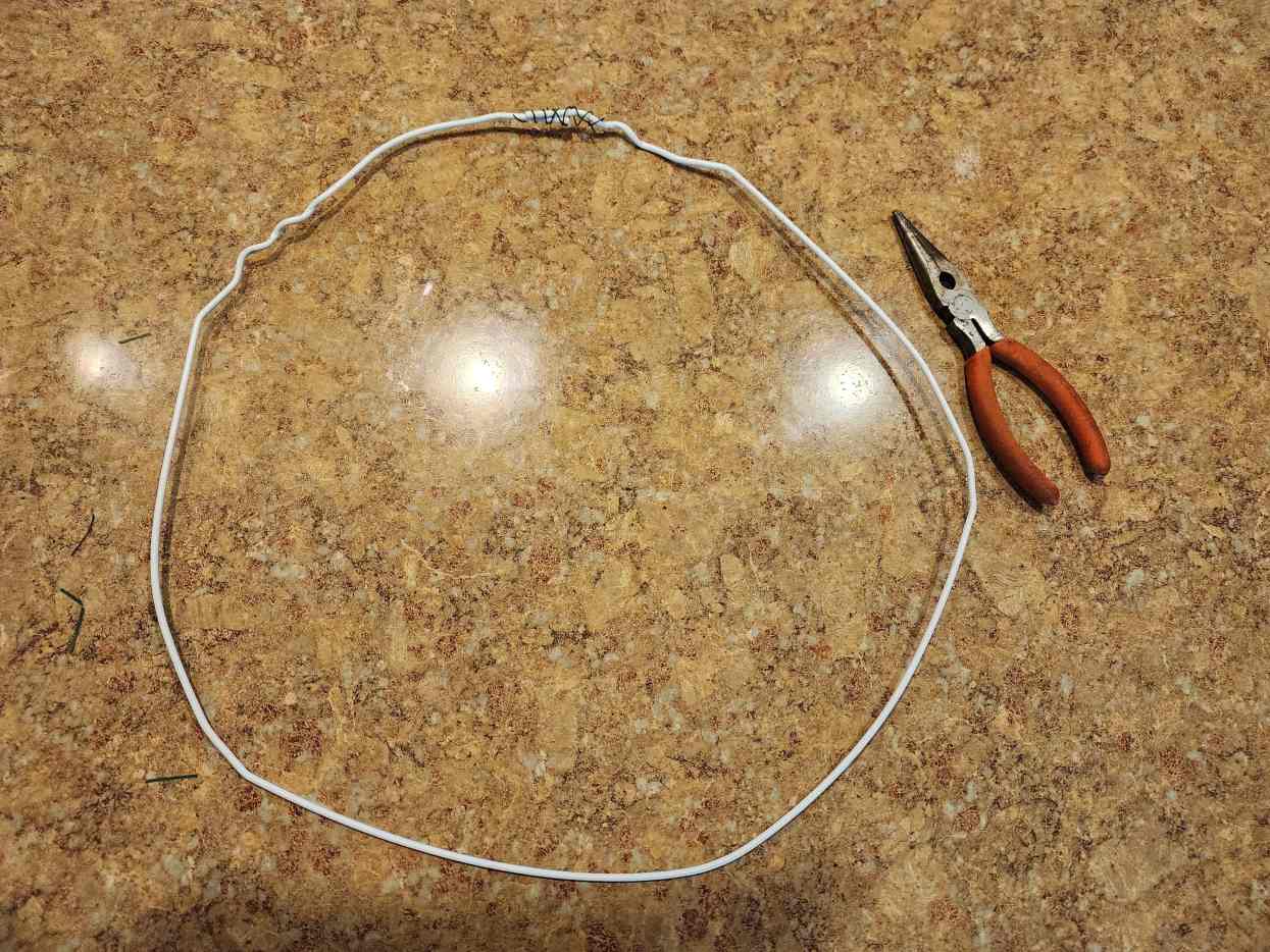 How to Make a Vintage Christmas Light Wreath Holidappy