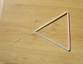 Easy Kitemaking: How to Build a Tetrahedral Kite - FeltMagnet