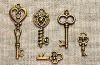  Uma variedade de desenhos de chaves 