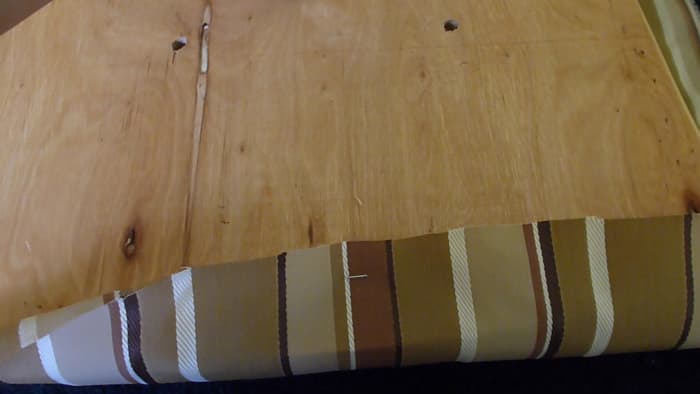 How To Reupholster A Dining Room Chair, How Many Yards Of Fabric To Reupholster 6 Dining Chairs