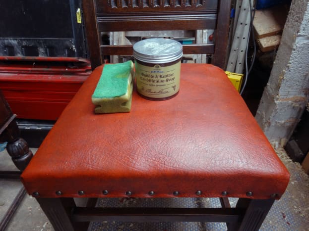 Applying the Saddle &amp; Leather Conditioning Soap to clean the leather