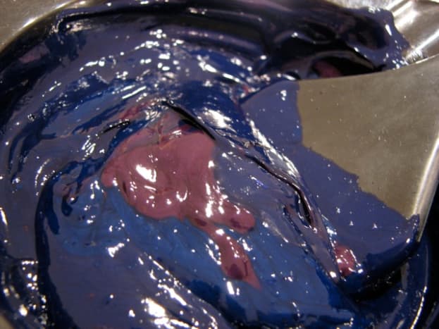 Mixing the Blue Velvet and Blueberry Hill Fudge Paintbox colors together.
