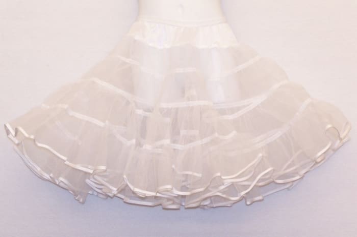 Nylon mesh petticoat.