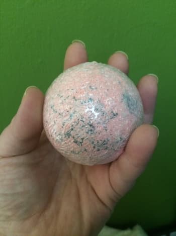 An example of the contents of the gift set. Each bath bomb was sealed in plastic.