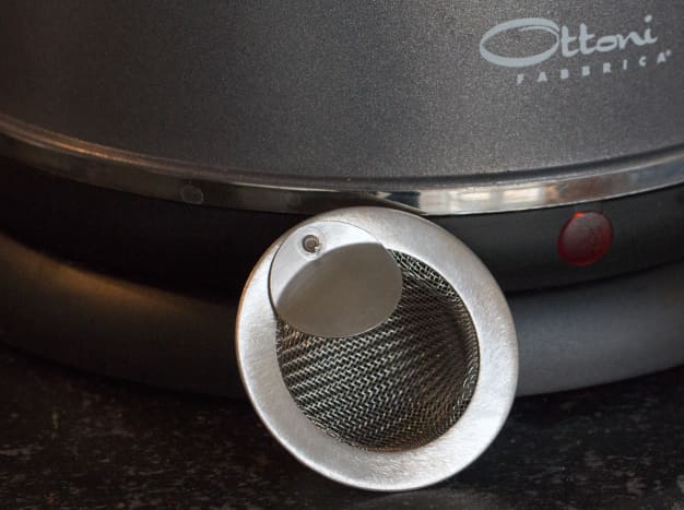 The free replacement stainless-steel filter for the Alice kettle.