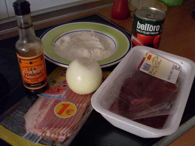 Ingredients for liver and bacon casserole