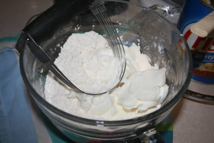 Blend the shortening into the flour &amp; salt with a pastry blender.
